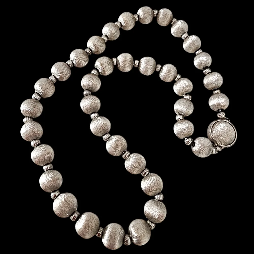 Vintage silver tone metal beads 1950s excellent condition